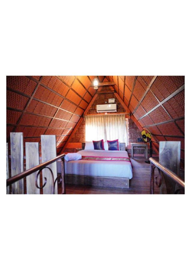 The Horse & Chariot Hotel Мадикери Екстериор снимка